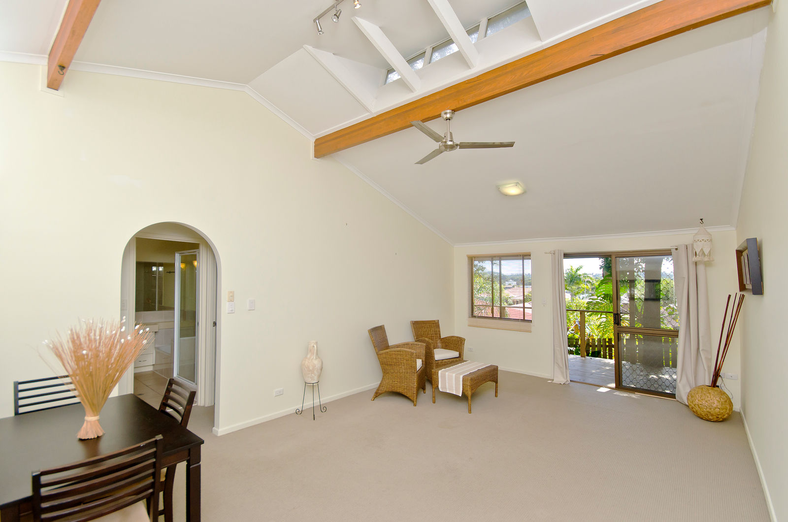 Open2view Property 222827 Tour Elanora, Gold Coast, South East
